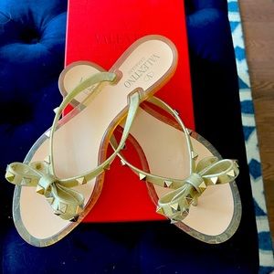 Valentino Garavani Rockstud Flipflops